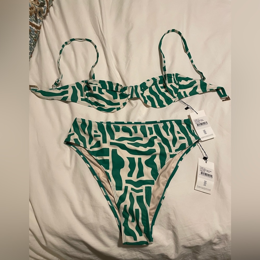 Faithfull the Brand bikini size medium bottoms size large